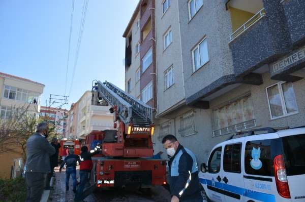 Türkeli'de apartmanda korkutan yangın