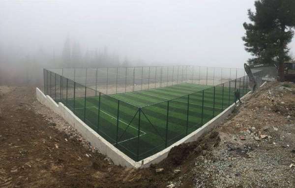 Aslanapa'ya 6 köyün yararlanacağı sentetik halı saha
