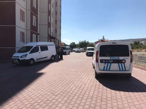 Kayseri'de intihar; kafasına silahla ateş eden kadın ağır yaralandı