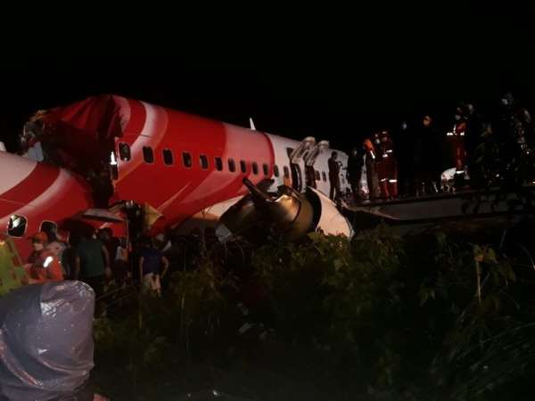 Hindistan'daki uçak kazasında ölü sayısı 16'ya, yaralı sayısı 123'e yükseldi 