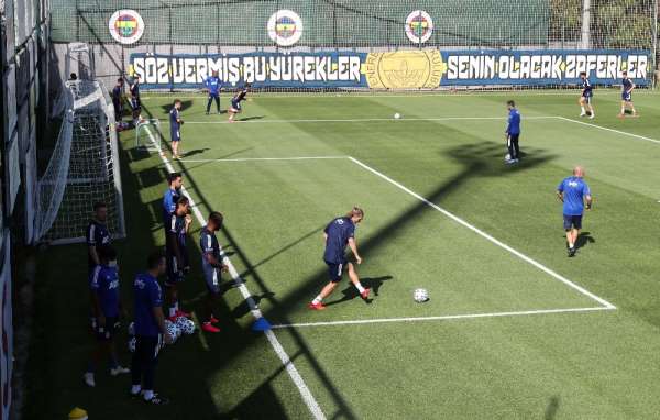 Fenerbahçe Çaykur Rizespor maçı hazırlıklarını sürdürdü 