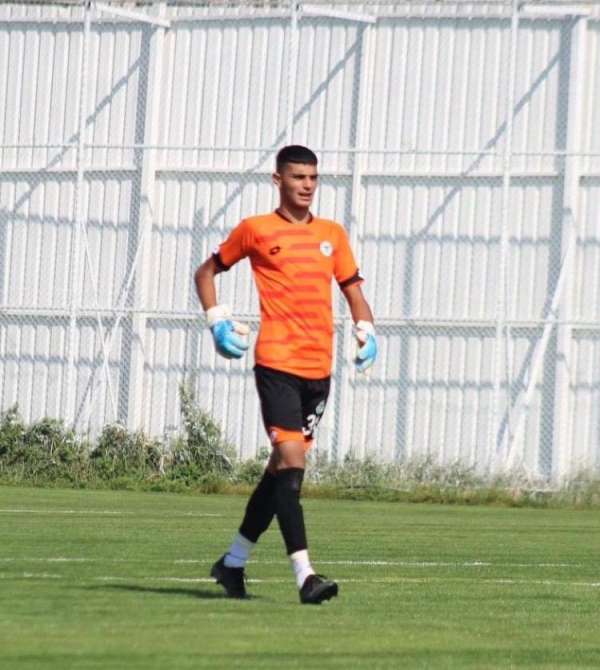 Konyaspor'un genç kalecisi hayatını kaybetti 