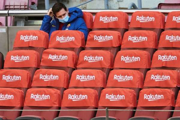 Messi girdi, Barcelona coştu 