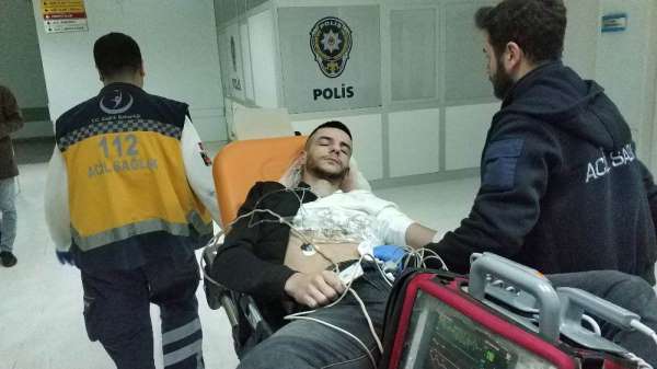 Bıçaklı saldırıya uğrayan genç ağır yaralandı