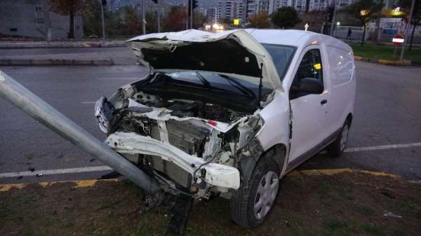 Samsun'da kavşakta trafik kazası: 3 yaralı 