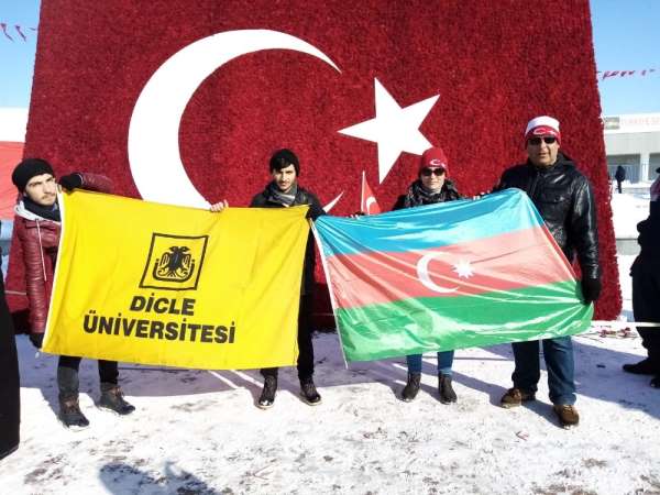 DÜ Kum Sanatı ve Sosyal Faaliyetler Kulübü Sarıkamış şehitlerini anma yürüyüşüne