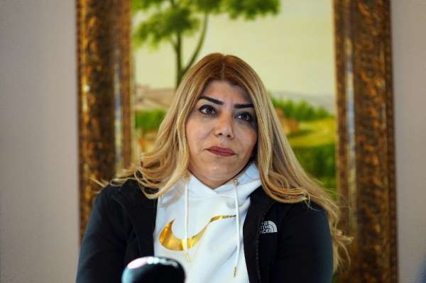 (Özel haber) Berna Gözbaşı: “Transferler kampa geldi, işlemler bitince açıklayac