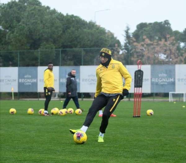 Yeni Malatyaspor’un golcüsü Umut Bulut forma rekabetine hazır 