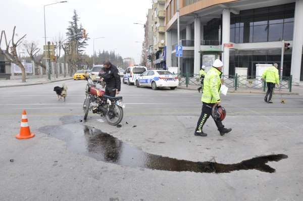 Motosiklet ile tramvayın karıştığı kazada 1 kişi yaralandı 