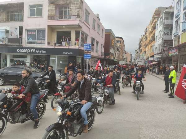 Şehitler için yürüyüş ve motosiklet konvoyu