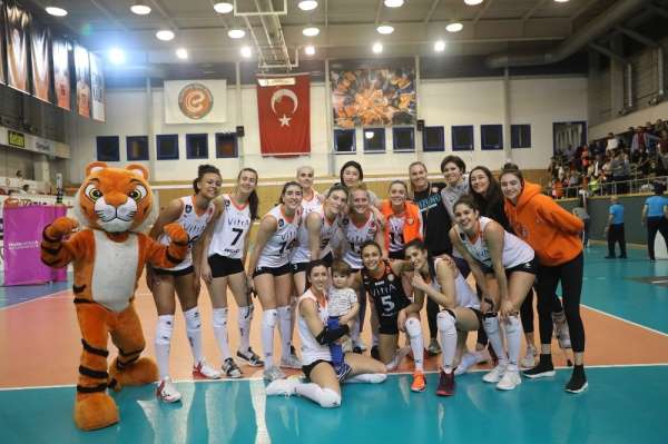 Vestel Venus Eczacıbaşı VitrA - Yeşilyurt: 3-1