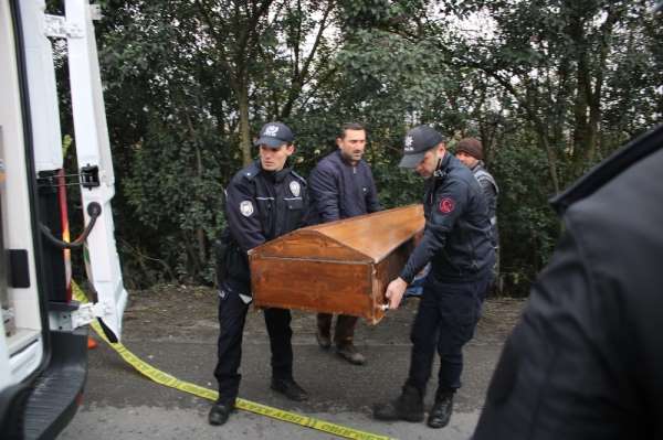 Göçmen kaçakçıları kazandıkları parayı paylaşamayınca arkadaşlarını öldürüp TEM'