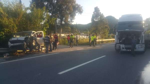 Söke'de trafik kazası: 3 yaralı