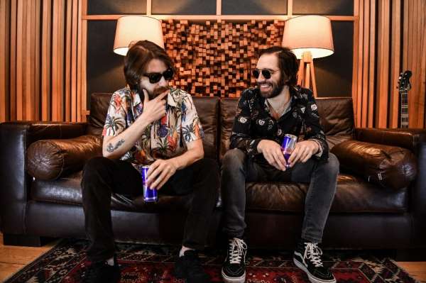 The Kites Red Bull Müzik Stüdyosu, Paris'te