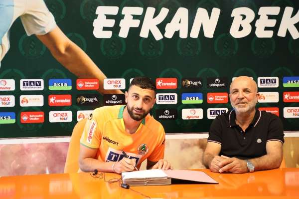 Alanyaspor, Efkan Bekiroğlu ile sözleşme imzaladı 