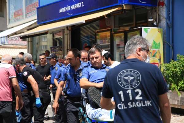 Aranan şüpheli polise bıçakla saldırdı: 2 polis yaralı 