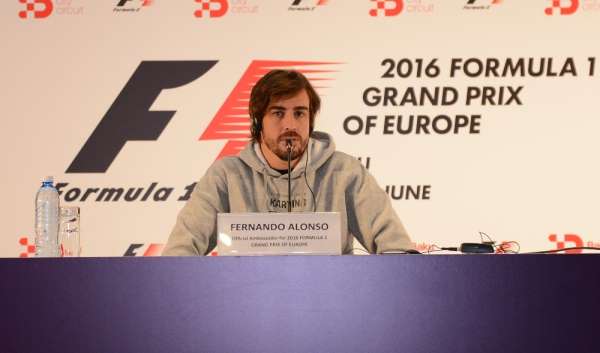 Fernando Alonso, Formula 1'e geri döndü 