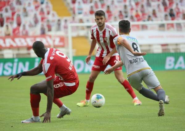 Süper Lig: Sivasspor: 0 - Yeni Malatyaspor: 0 (İlk yarı) 