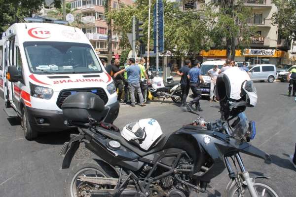 Aydın'da trafik kazası: 2 polis memuru yaralandı 