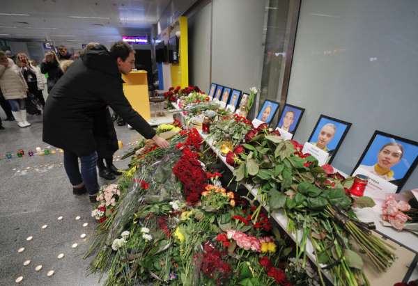 Kiev’de İran’daki uçak kazasında hayatını kaybedenler anıldı 