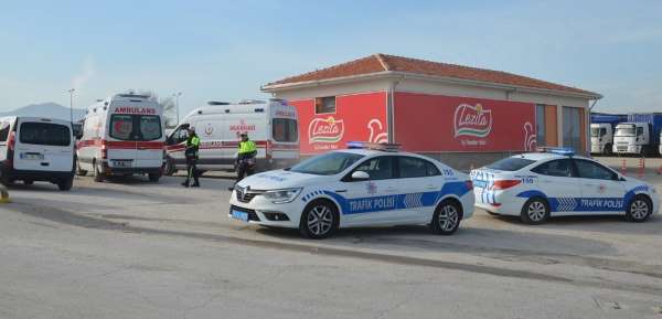 Boşanma aşamasındaki eşini bıçakla rehin aldı