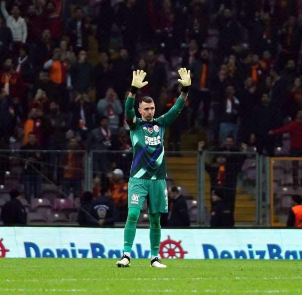 Fernando Muslera: 'Beni en çok zorlayan forvet Burak Yılmaz'