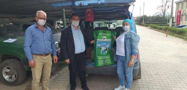 Bigalı çiftçilere, İtalyan çim tohumu dağıtıldı 