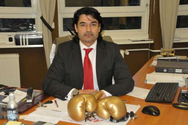 Dünyanın en iyi boks promotörünün tespih merakı - İstanbul haber