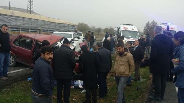 Diyarbakır'da trafik kazası: 3 yaralı