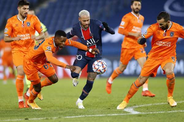 UEFA Şampiyonlar Ligi: Paris Saint Germain: 5 - Medipol Başakşehir: 1 (Maç sonuc