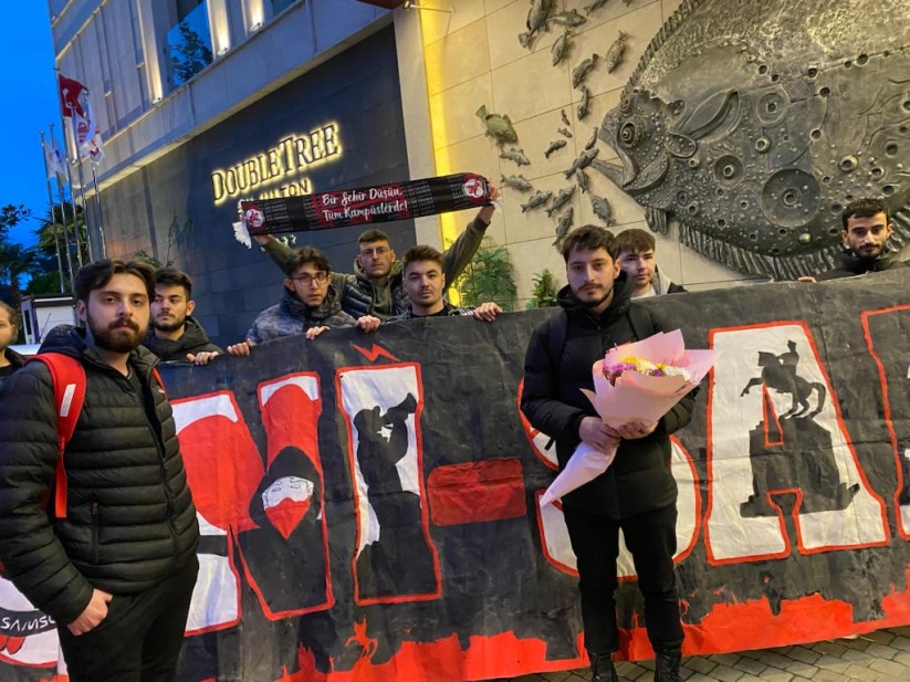 Samsunspor'u Trabzon'da Taraftarları Karşıladı