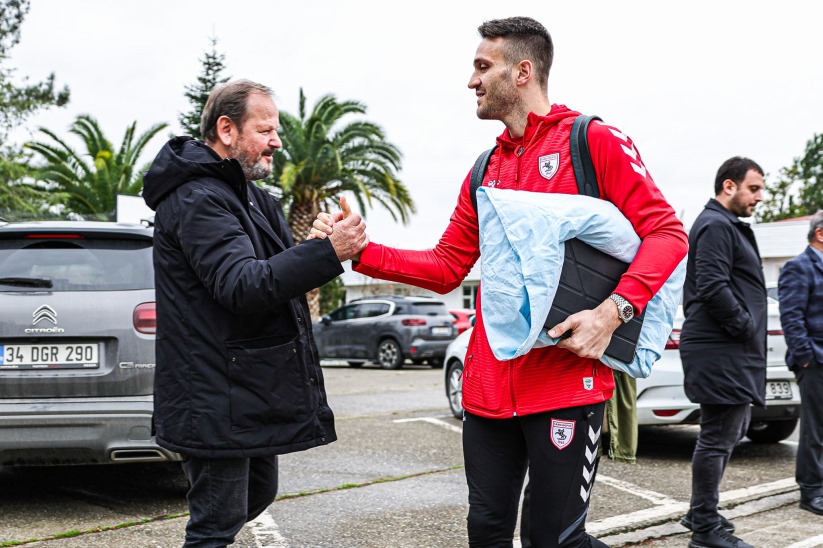 Samsunspor, Trabzonspor maçı için yola çıktı!