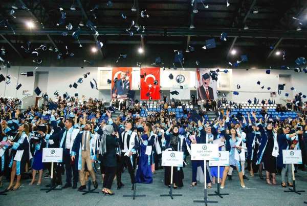 Bayburt Üniversitesi, ÜNİDES Öğrenci Topluluğu Projelerinde Türkiye'nin zirvesinde yer aldı