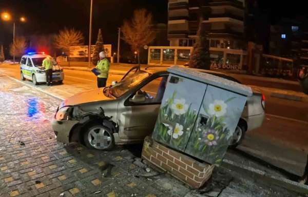 Alkollü şekilde direksiyon başına geçen genç kaza yaptı: 'İlk defa içtim, onda da kaza yaptım'