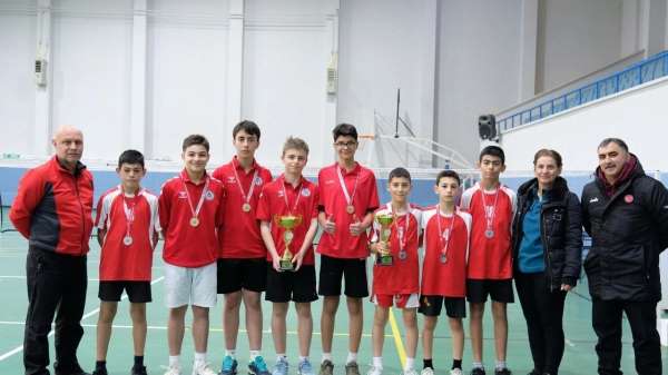 Erzincan'da Yıldızlar Badminton İl Birinciliği tamamlandı