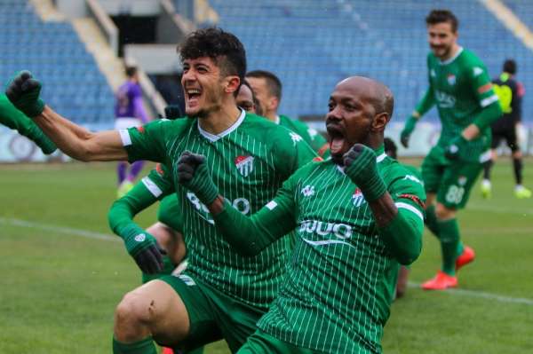 Bursaspor, Ankara'da ilkleri yaşadı 