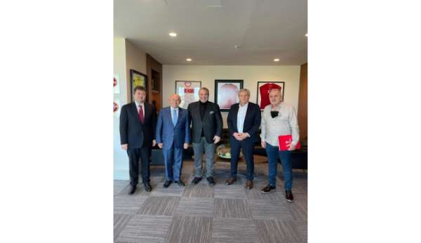 Bursaspor Başkanı Erkan Kamat, TFF Başkanı Nihat Özdemir'le görüştü 