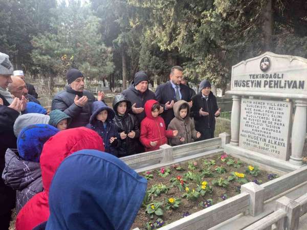 'Fransa Kasırgası' lakaplı Hüseyin Alkaya, mezarı başında anıldı