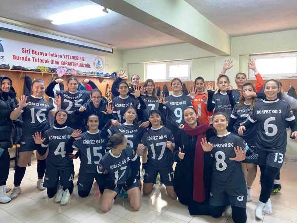 Körfezli kızlar Sakarya Serdivan'ı 5-0 yendi