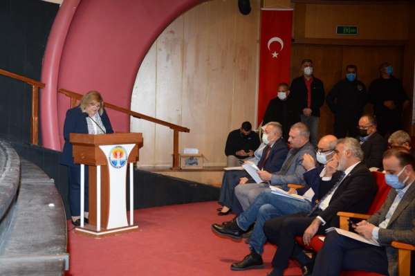 Erdem: 'Asla umutsuz değiliz, kadınlar mutlaka kazanacak'