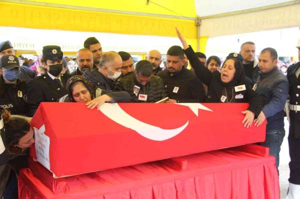 Şehit polis memuru memleketi Gaziantep'te gözyaşlarıyla defnedildi