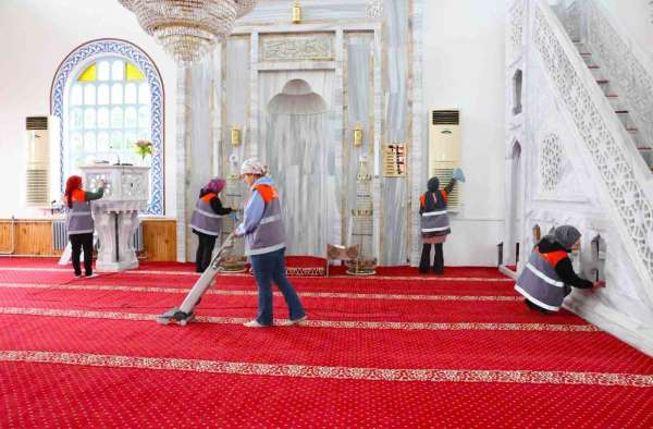 Altınordu'da camiler Ramazan ayına hazırlandı