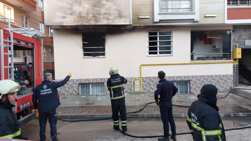 Samsun'da çakmakla oynayan çocuk evi yaktı