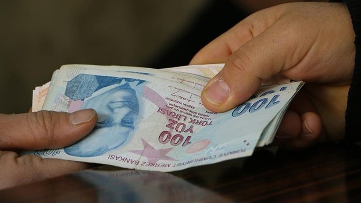 Emeklinin ne kadar bayram ikramiyesi alacağı belli oldu!