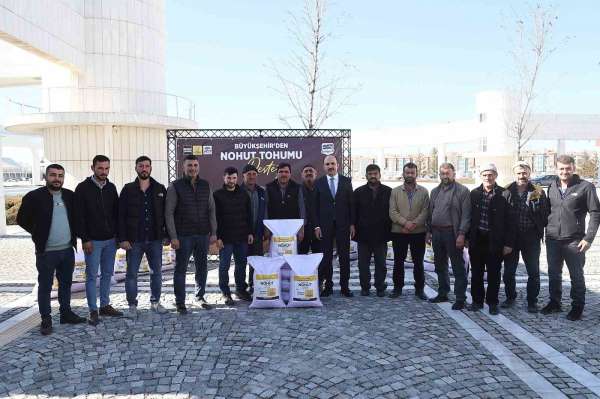 Konya Büyükşehir bu yıl üreticiye 108 bin 675 kilo nohut tohumu desteği verdi