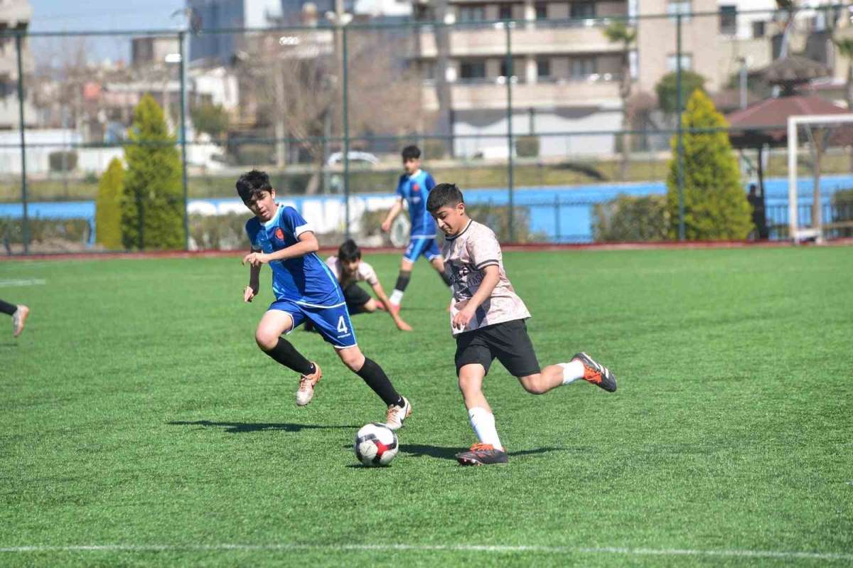 Osmaniye'de okullar arası Yıldız Erkekler Futbol turnuvası sona erdi