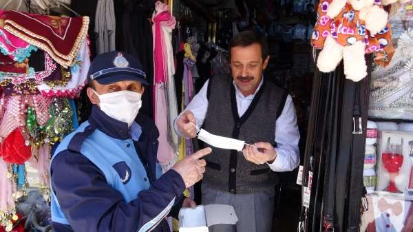 Tokat'ta vatandaşa maske dağıtımı yapıldı