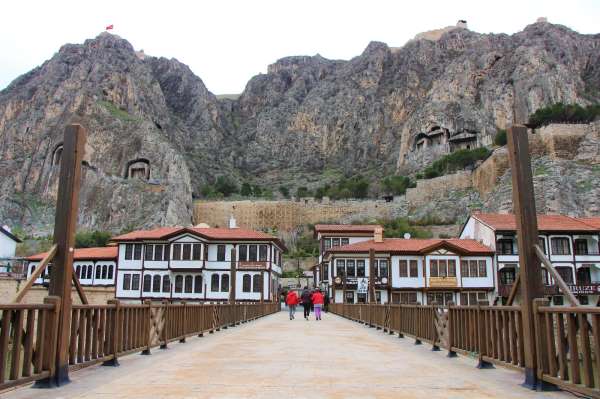 Amasya'da 2400 yıllık surlar restore ediliyor