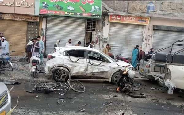 Pakistan'da pazarda patlama: 4 ölü, 11 yaralı