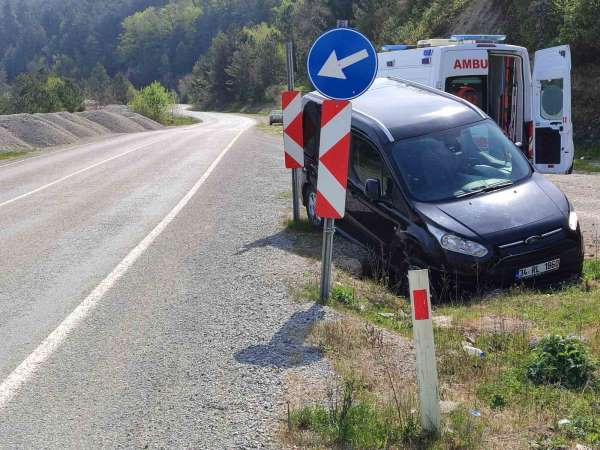 Kastamonu'da direksiyon başında fenalaşarak kaza yapan sürücü hayatını kaybetti